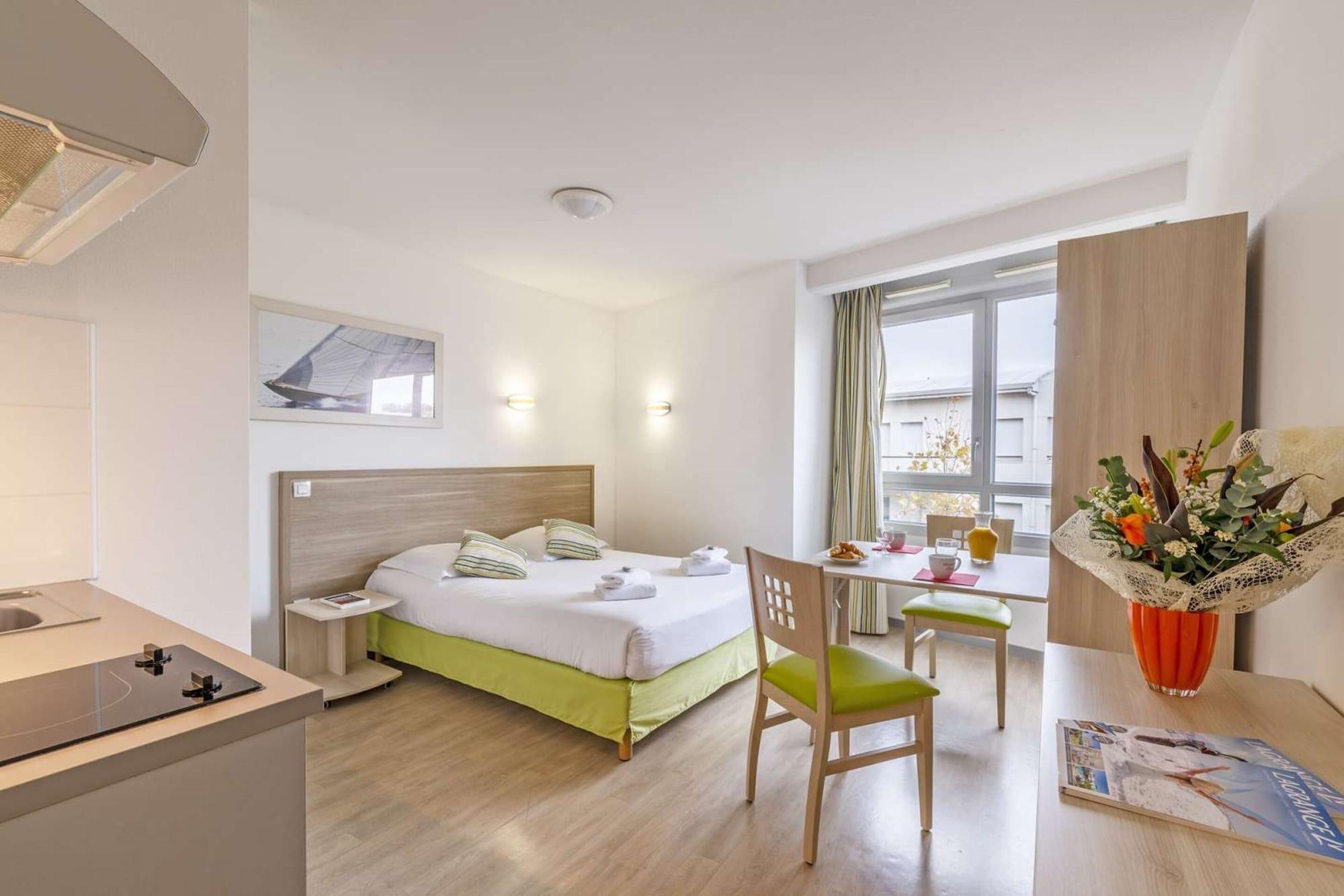 Lagrange Apart'Hotel L'Escale Marine Ла-Рошель Экстерьер фото